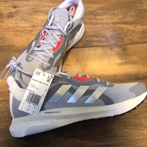 Brand new, never worn Adidas Women’s SolarGlide 4 ST Running Shoe!!